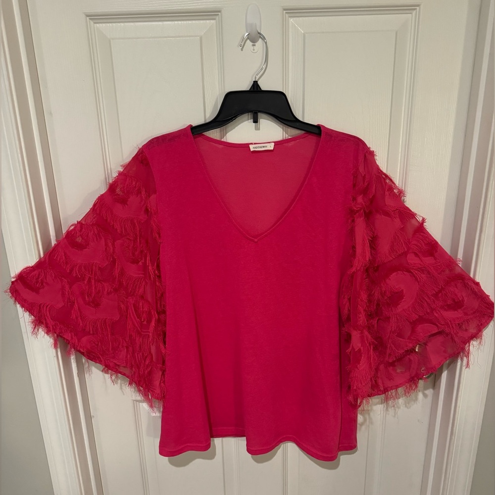 Magenta bell-sleeve fringe top
